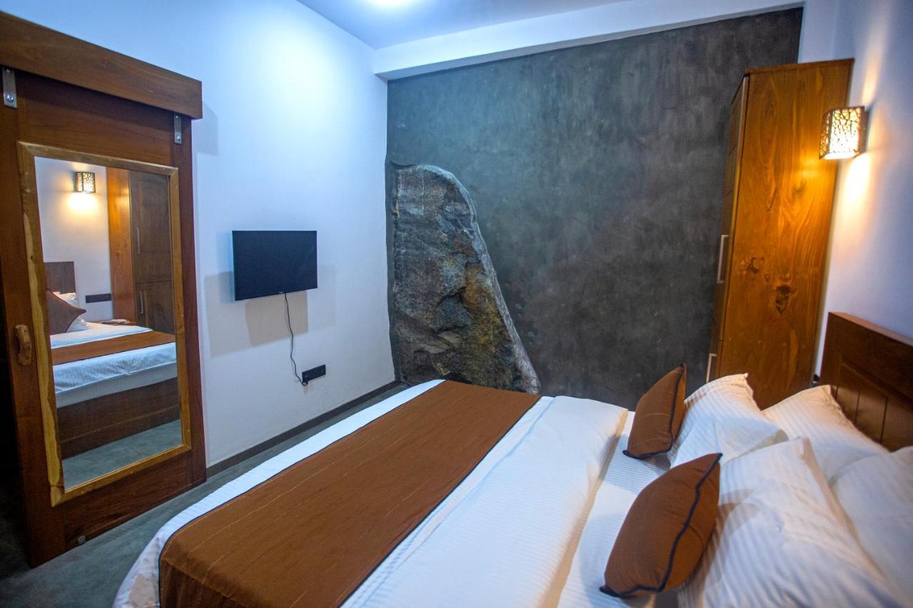 The Shades Galle Exterior foto